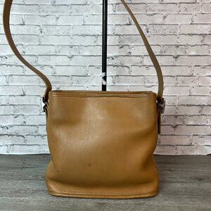 Coach Legacy Vintage Camel Tan Medium Bucket Duffle Hobo Shoulder Bag Purse 6010